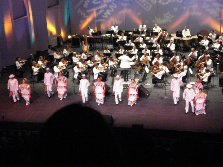 Image of Guadalupe Dance Company at the Majestic Theater