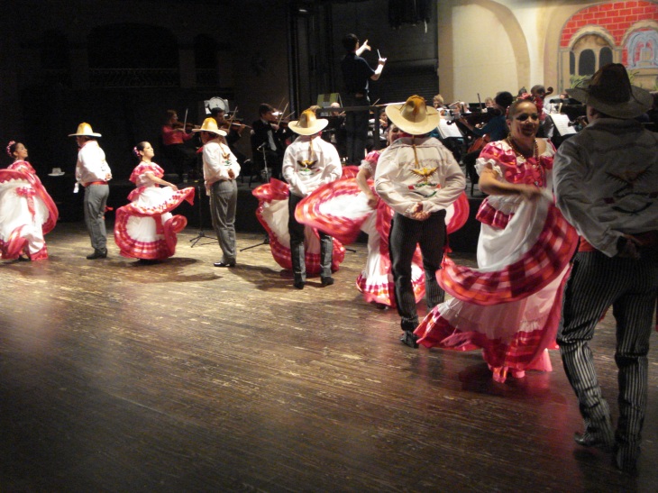 Guadalupe Dance Company & San Antonio Symphony perform Fiest Pops at the Guadalupe Theater